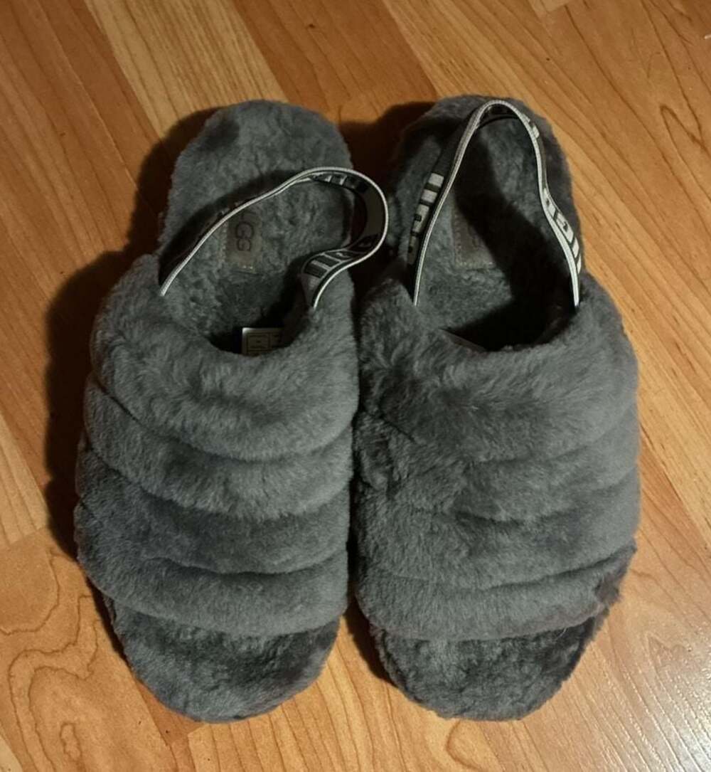 UGG Fluff Yeah Slide Logo Slippers in Charcoal